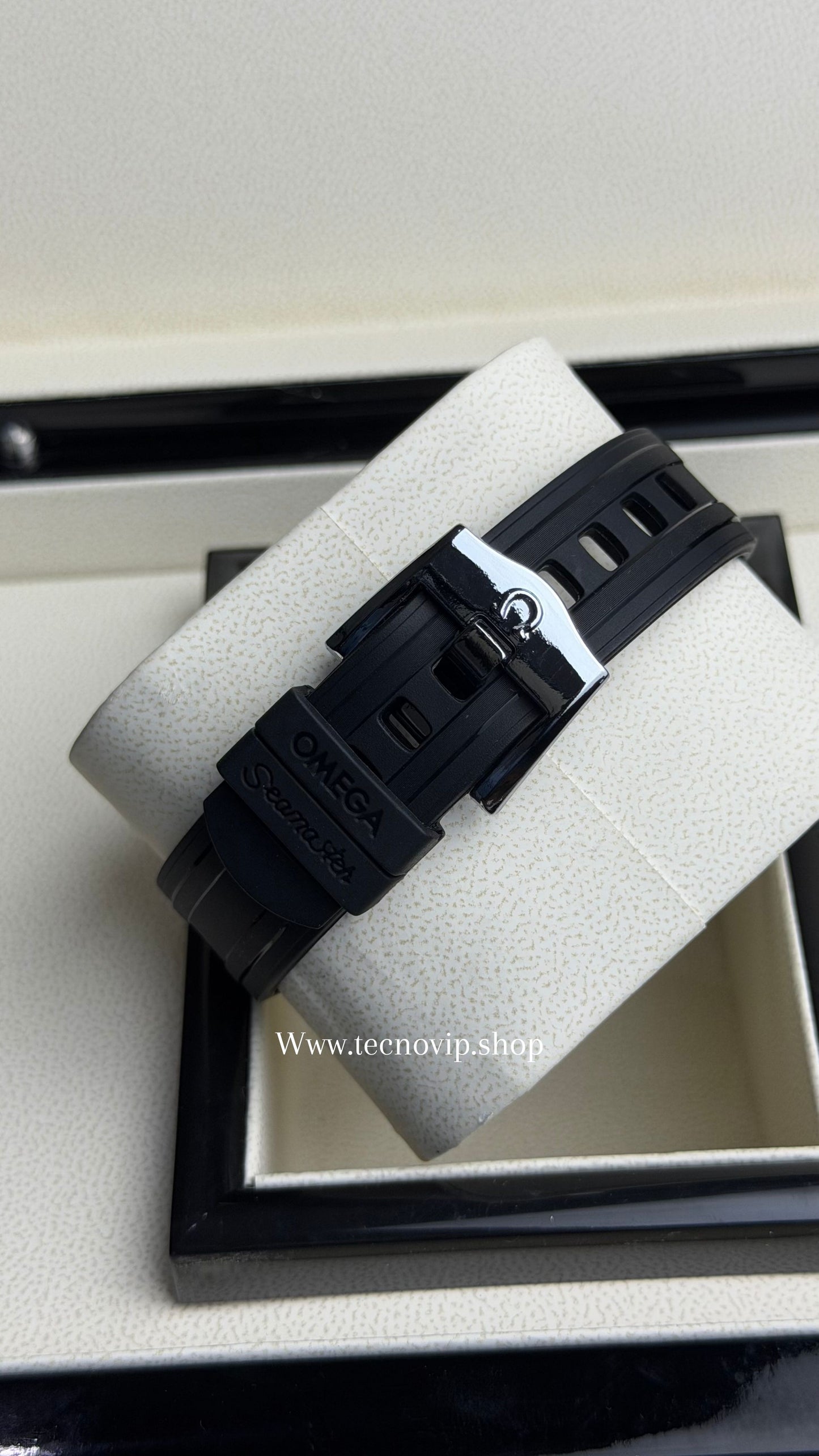 OMEGA SEASMASTER  BLACK