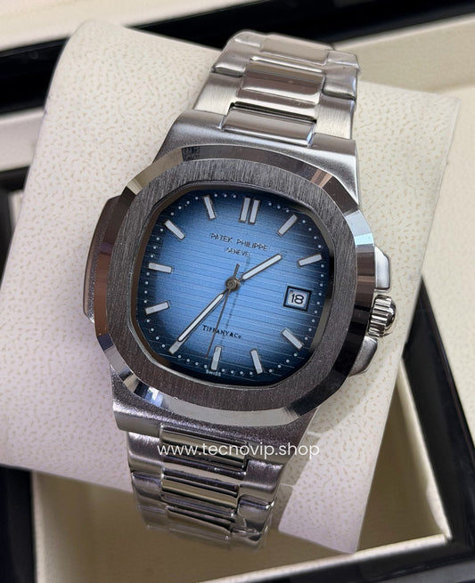 PATEK PHILIPPE NAUTILUS SILVER AND SkyBlue degraded SEMIAUTOMÁTICO