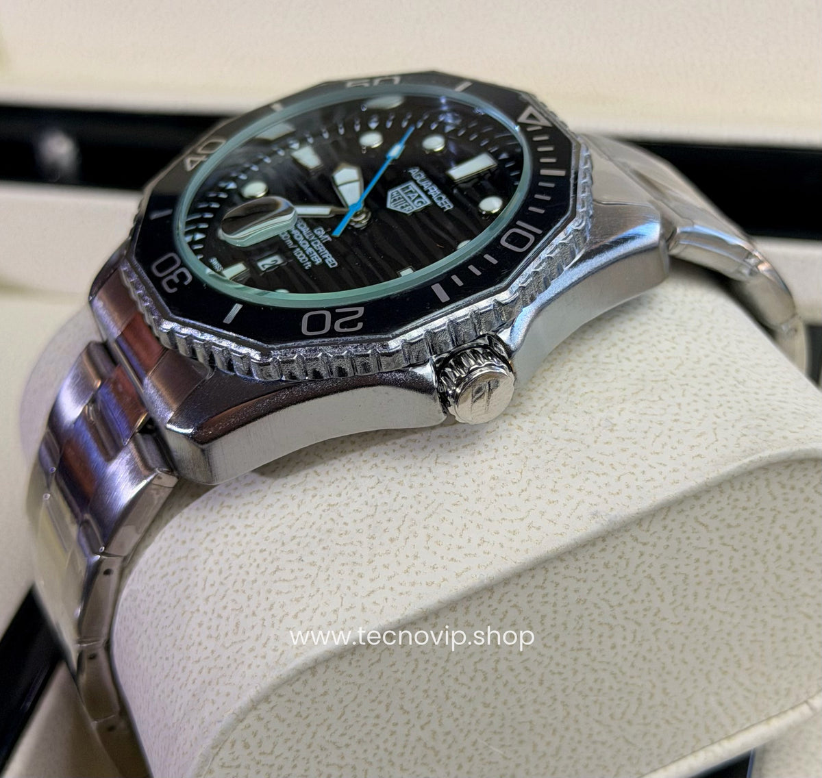 TAG Heuer Aquaracer Professional 300 Date Silver and Black Semiautomático