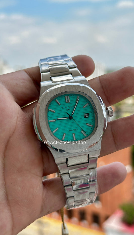 PATEK PHILIPPE NAUTILUS SILVER AND TIFFANY SEMIAUTOMÁTICO