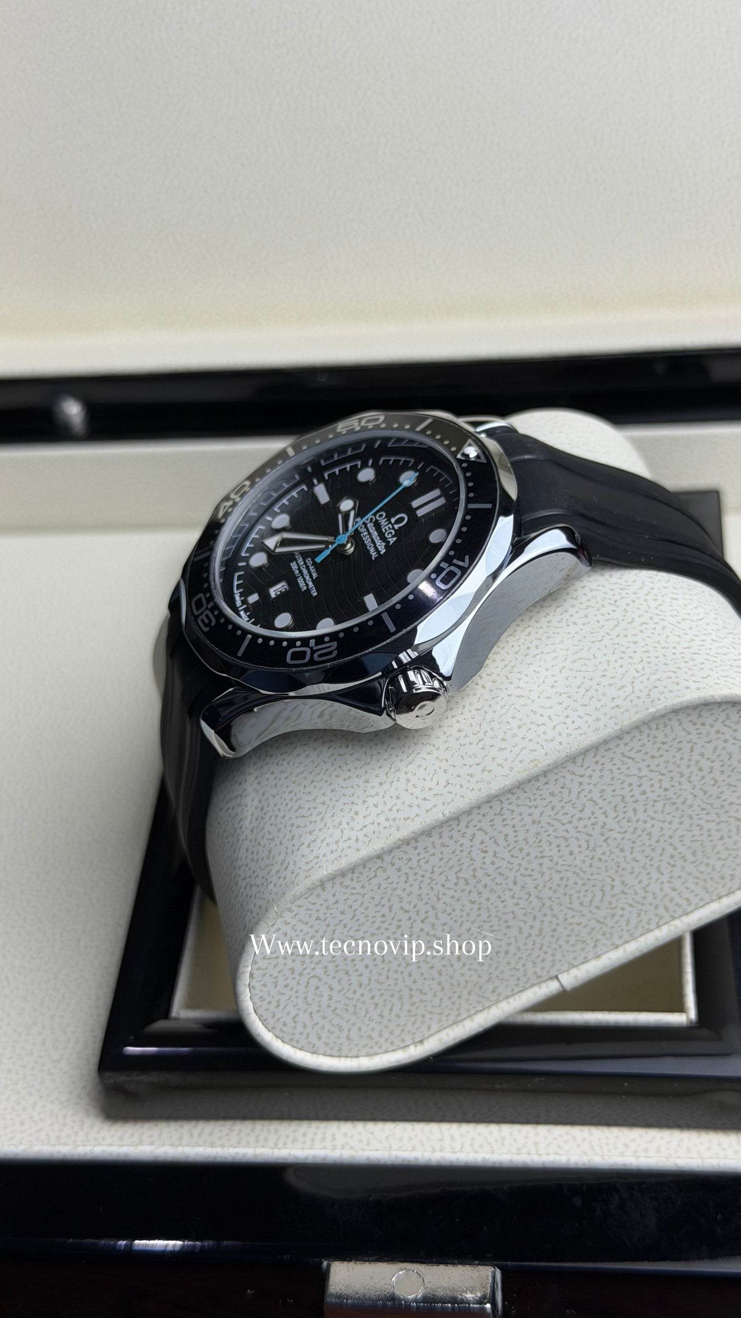 OMEGA SEASMASTER  BLACK