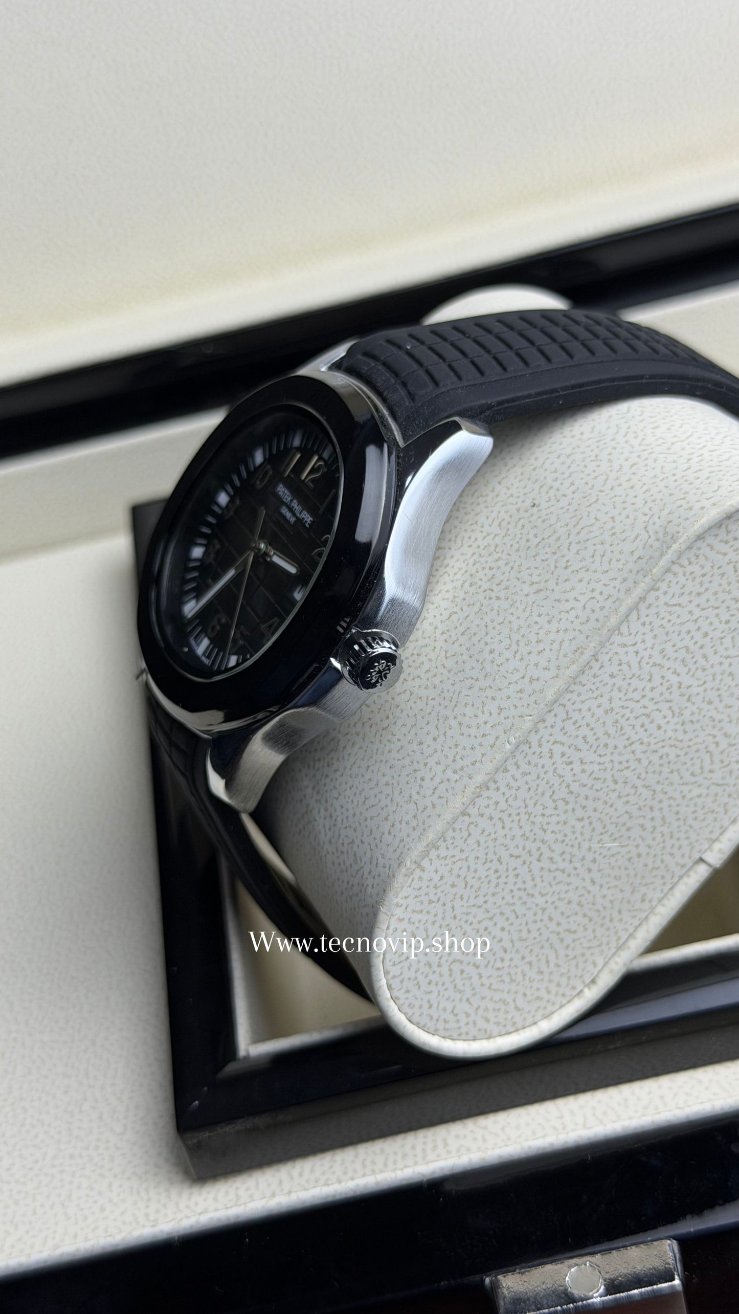 PATEK PHILLIPI AQUANAUT BLACK