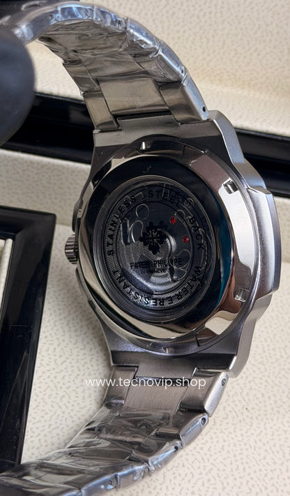 PATEK PHILIPPE NAUTILUS SILVER AND SkyBlue degraded SEMIAUTOMÁTICO