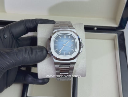 PATEK PHILIPPE NAUTILUS SILVER AND SkyBlue degraded SEMIAUTOMÁTICO
